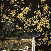 Обои Emiliana Parati  Roberto Cavalli 8 19043 Винил на флизелине (1,06*10,05) Черный/Золото, Птицы/Цветы-2
